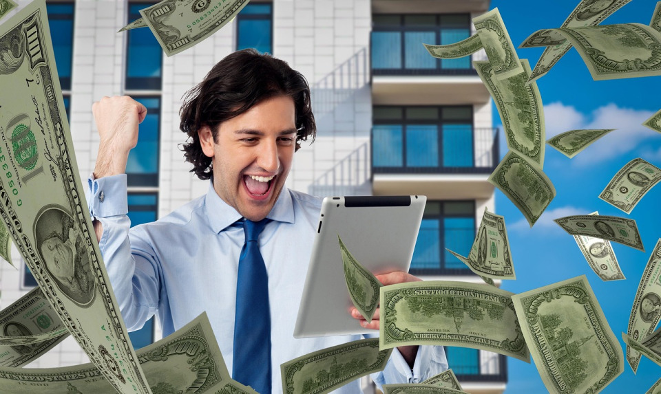 Happy player celebrating a big win at OCTOPLAY Asean online slots and casino